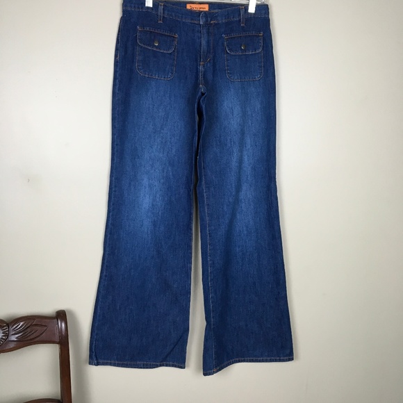 DIRTY JEANS FLARE LEG MED WASH MADE IN USA - Picture 1 of 8